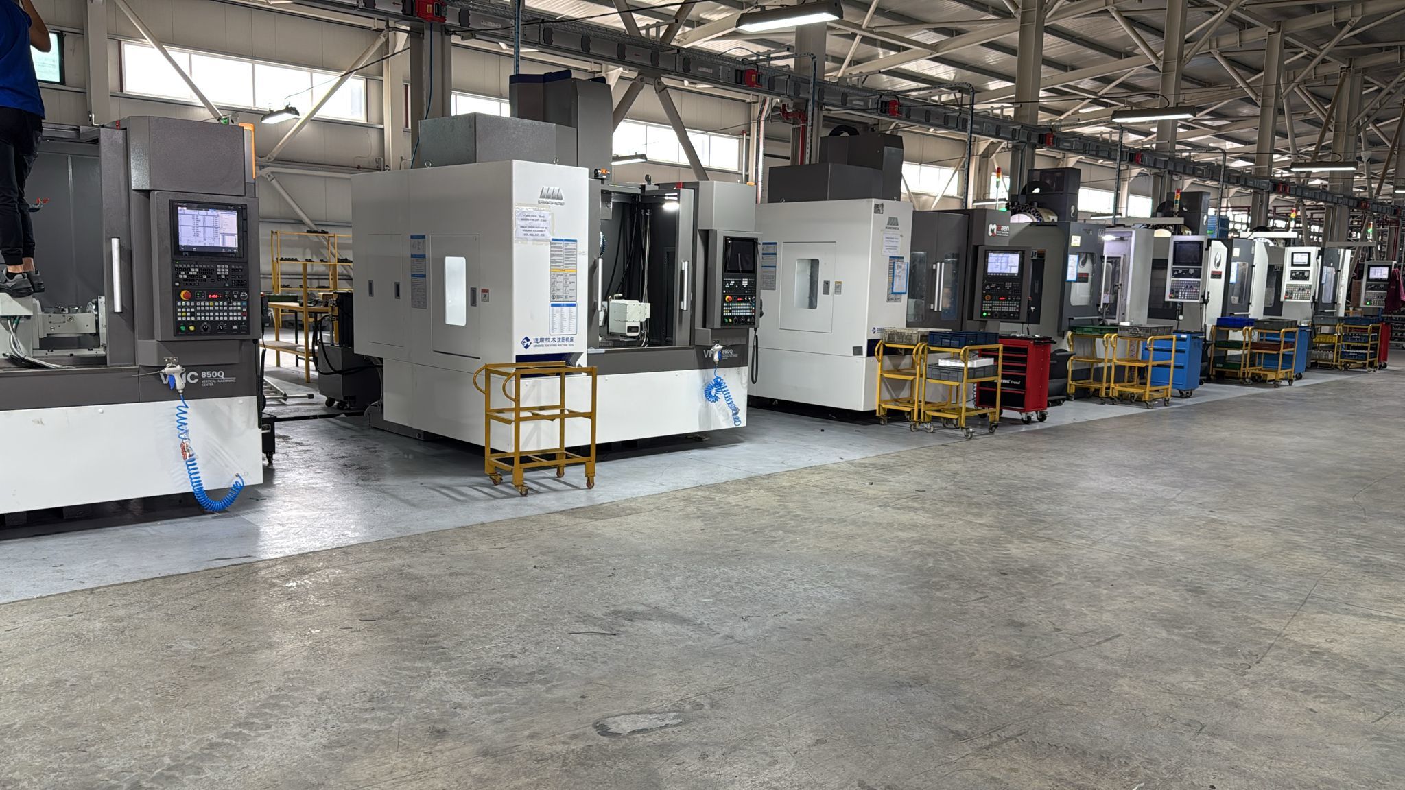 mais recente caso da empresa sobre Como um fabricante turco aumentou a eficiência da produção CNC em 40% com SMTCL VMC850Q e DTC500？