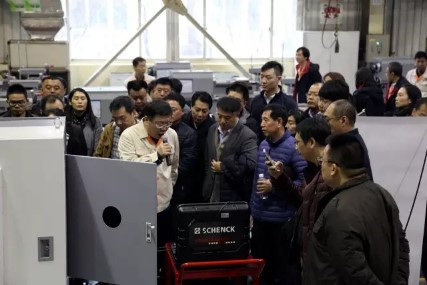 supplie por atacado mental de gerencio do fabricante do torno da máquina da ferramenta do cnc do preço da máquina do torno do cnc do servo motor CAK80285 China