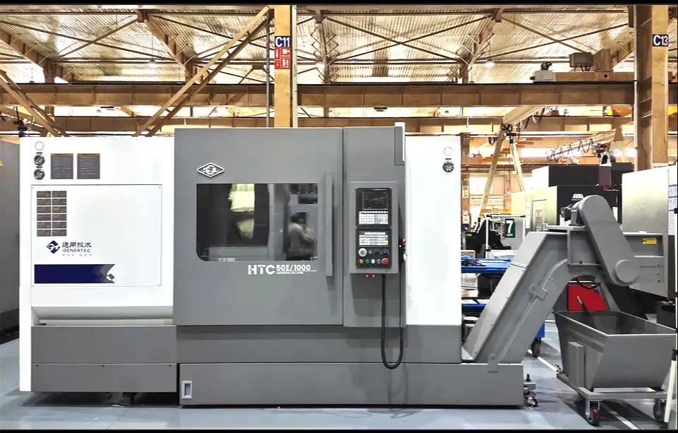 SMTCL Máquina de torno CNC de trilhos rígidos pesados HTC50P 3 eixos CNC de fresagem com ferramentas ao vivo Máquina de torno CNC