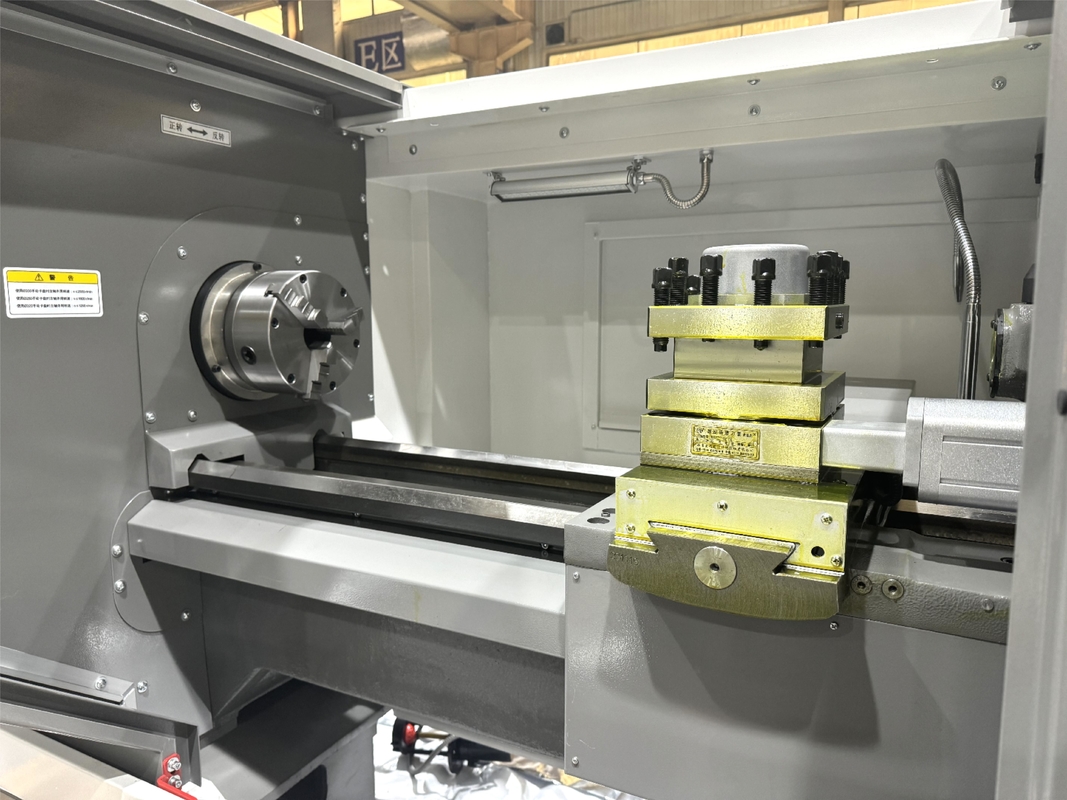 SMTCL Máquina de torno CNC de grande porte de metal pesado CAK63135 Torno CNC horizontal de cama plana