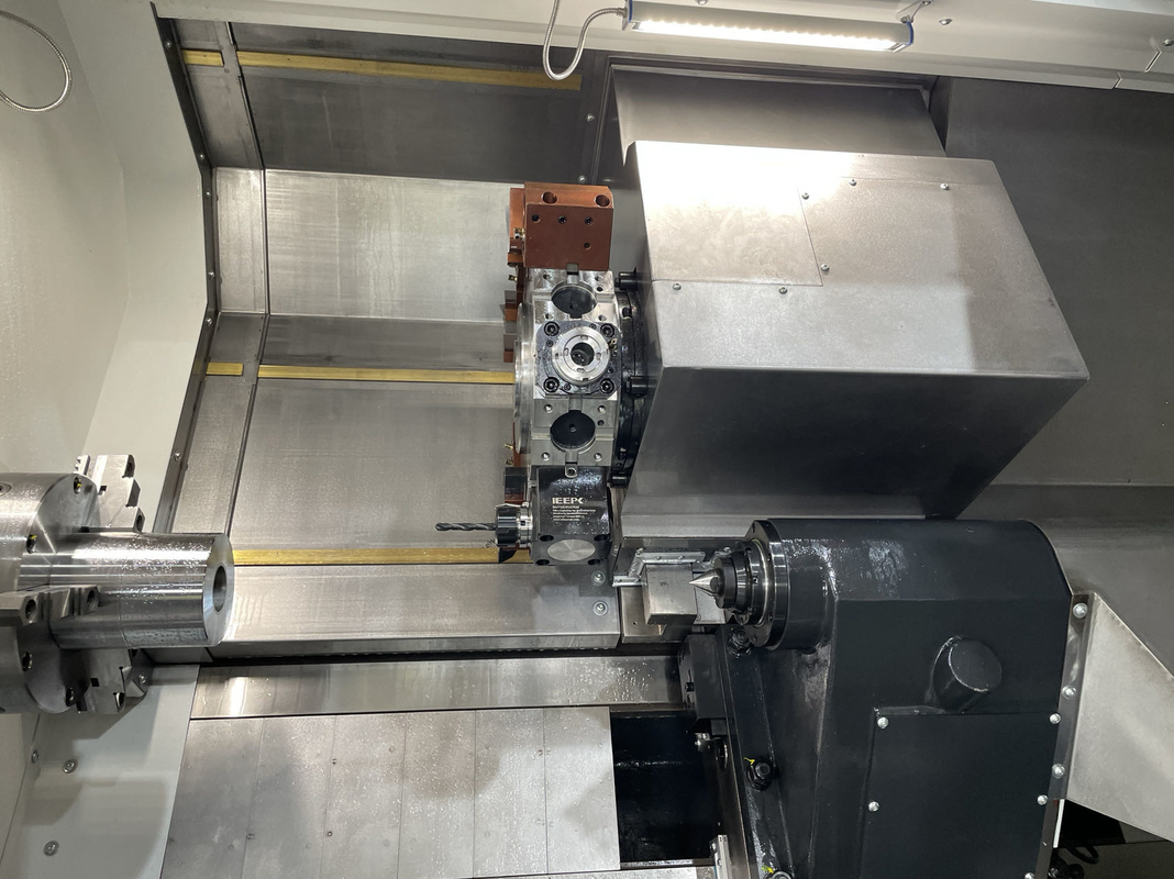 Torneio CNC grande HTC40P guia deslizante trilho Fanuc Torneio 12 Estação torre inclinada Cama Torneio CNC
