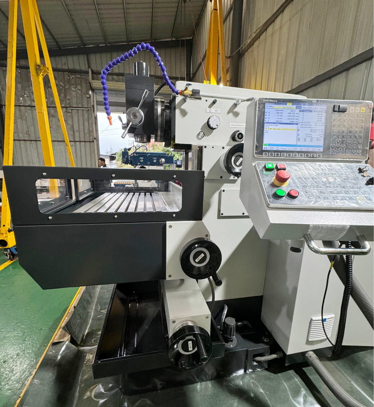 Máquina de moagem CNC vertical de 4 eixos XKH8140A Processamento de moldes pequenos Máquina de moagem manual de ferramentas universais