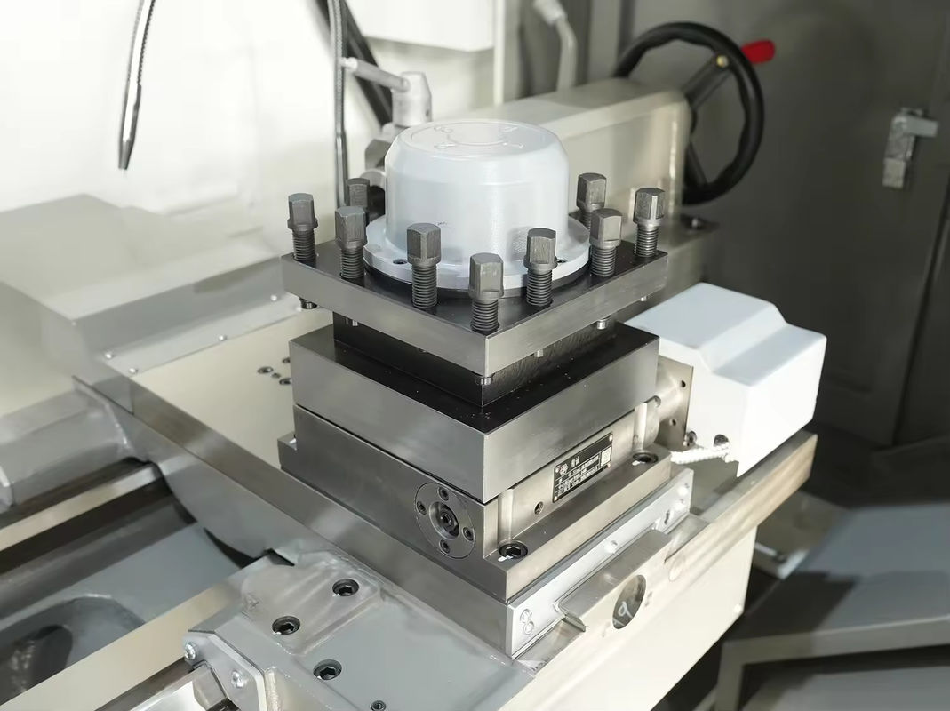 Torno CNC CAK63285 Cama plana Máquina de torno CNC 4 estações torre com servomotor