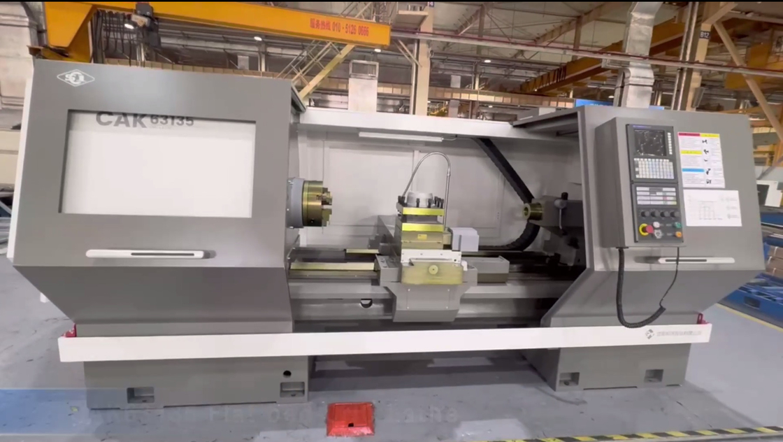 Torno CNC de bancada horizontal para serviço pesado, série CAK63, para usinagem de metal