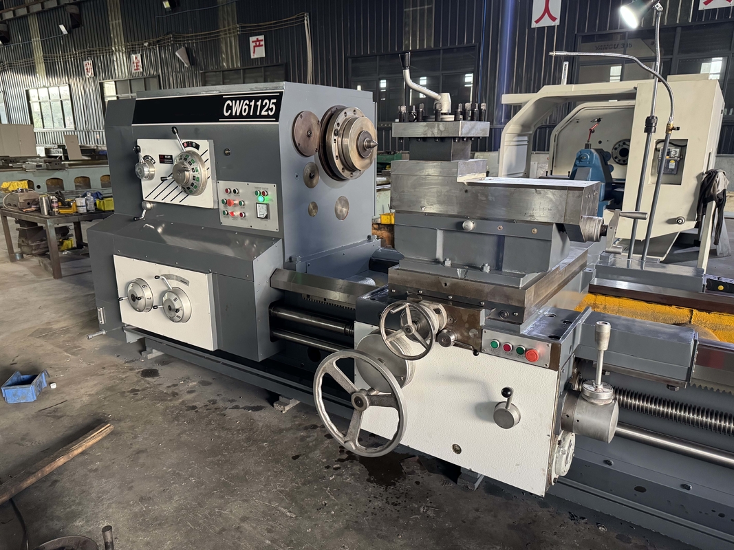 Torno pesado para peças metálicas grandes CQW61100F Torno pesado de corte de grande balanço